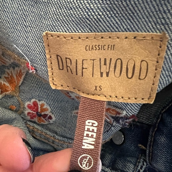 Driftwood Geena Embroidered Floral Denim Jacket -  XS - Picture 8 of 9